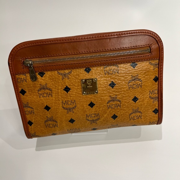 AUTHENTIC MCM LARGE POUCH/DUST BAG INCLUDED - Picture 2 of 4